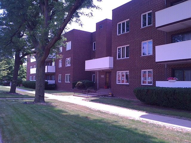 1st image of 150 E Grand Ave APT 101