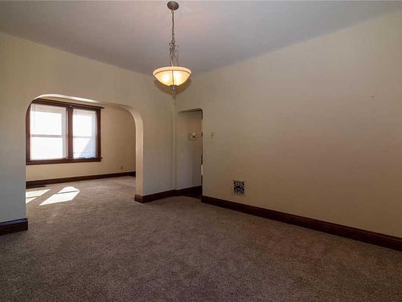 5th image of 3957 Russell Blvd