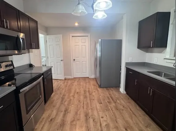 1200 W Summit Ave, San Antonio, TX 78201