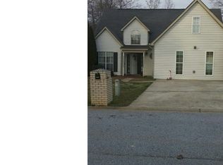 7874 Woodlake Dr, Riverdale, GA 30274