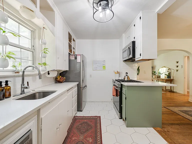 1131 Lombardy Rd — Photo 20
