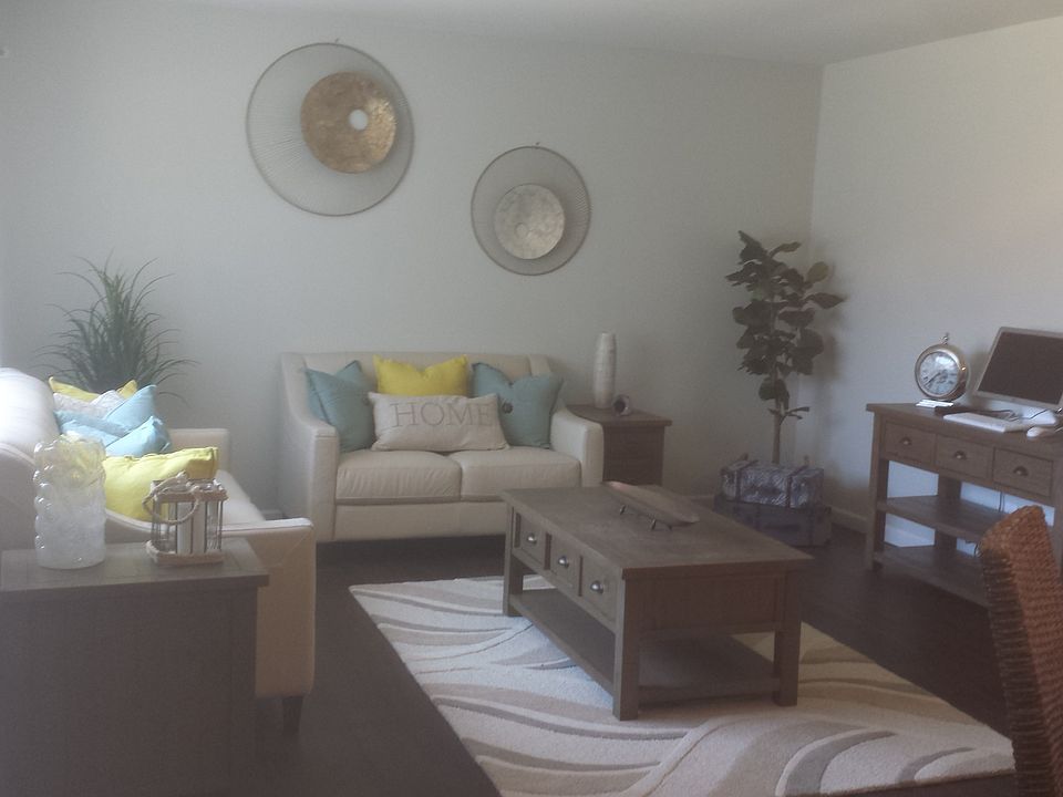 1st image of 107 E Tiffany Dr APT 1