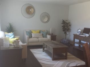 107 E Tiffany Dr APT 1, Mangonia Park, FL 33407