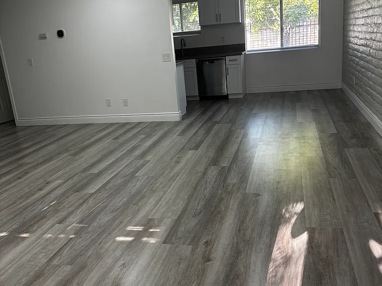 145 W Grove St #B — Photo 19