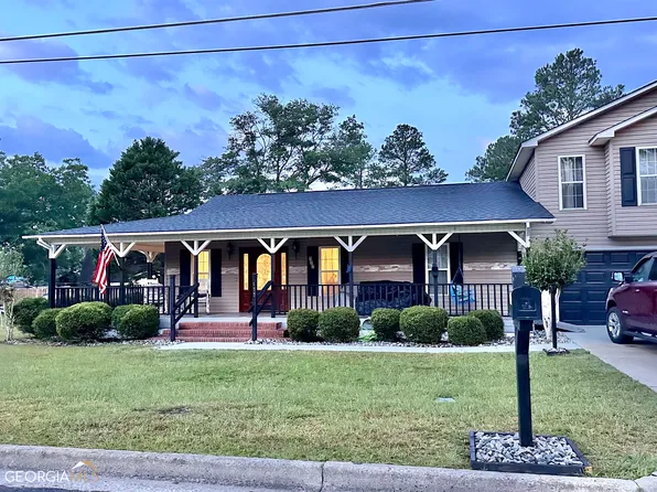 177 W Brewton St, Mc Rae, GA 31055