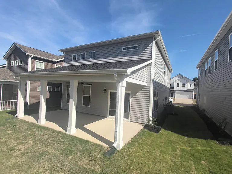 1049 Nadine Way — Photo 4