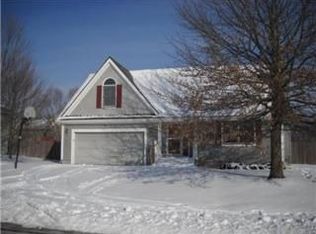 816 SE 11th St, Lees Summit, MO 64081