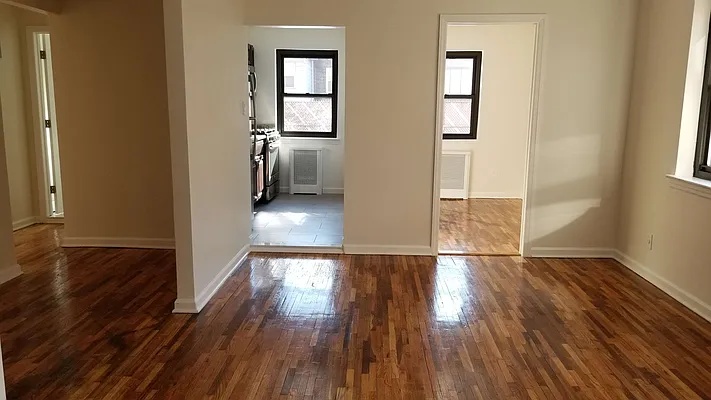 Rented by Realty Queens LLC | media 3