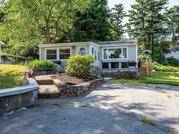 3rd image of 39 Beechwood Ave