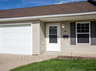 842 Serenity Ln #842, Alliance, OH 44601