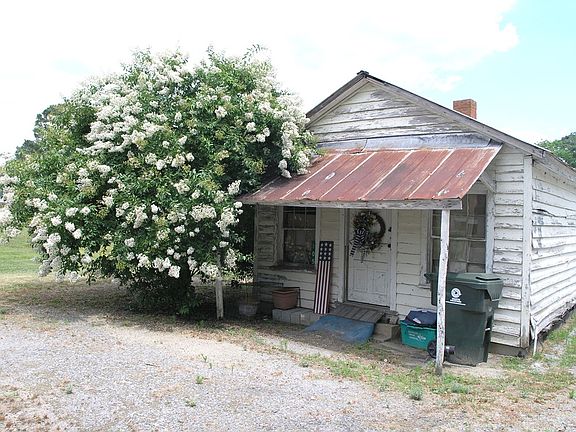5th image of 105 N Garris St