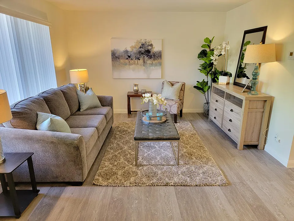 Darby Apartments