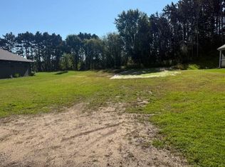 5061 Timber Bluff Dr, Eau Claire, WI 54701