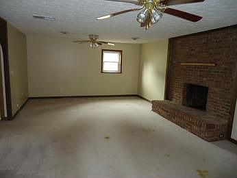 3rd image of 158 Echo Ct