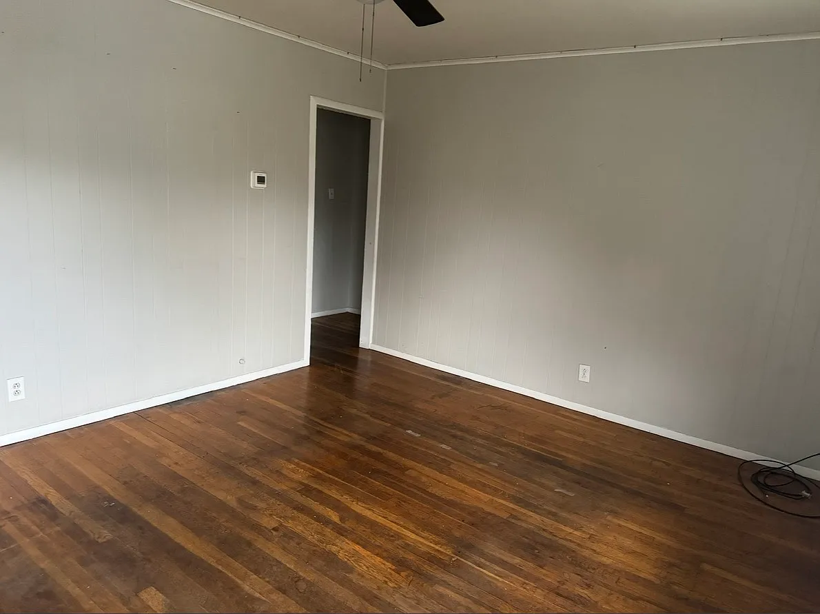 117 Collins Ave — Photo 4