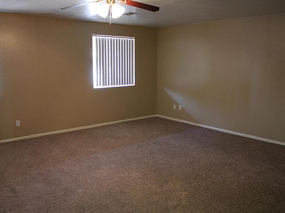 2nd image of 2047 W Windrose Dr
