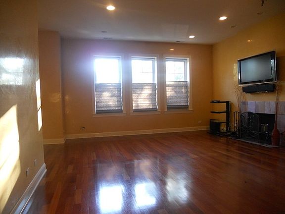 2nd image of 2146 N Natchez Ave APT 3S