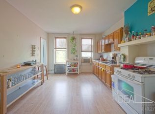 348 10th St, Brooklyn, NY 11215