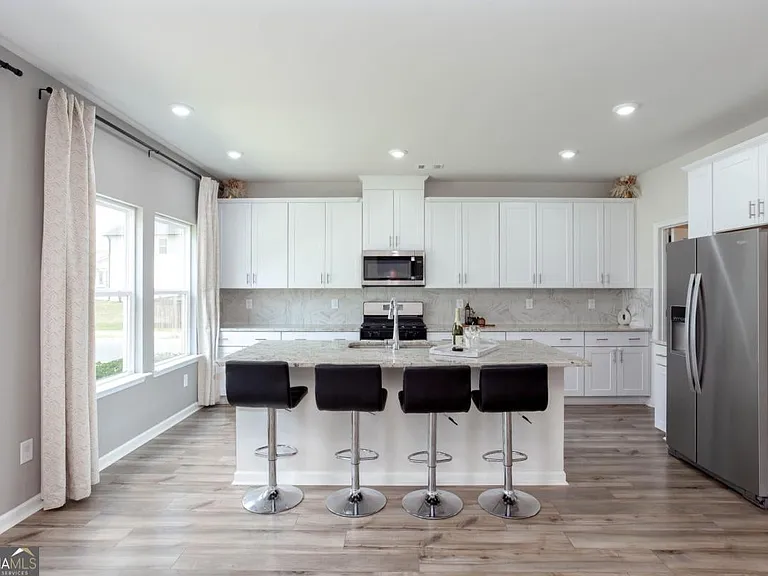607 Runnel Dr — Photo 6
