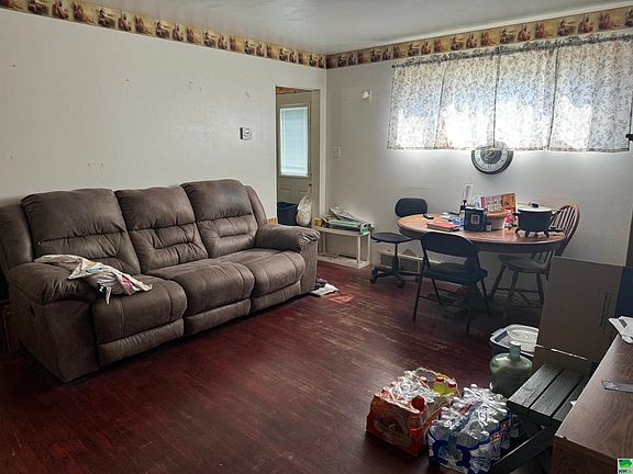 2nd image of 2815 Marshall Ave