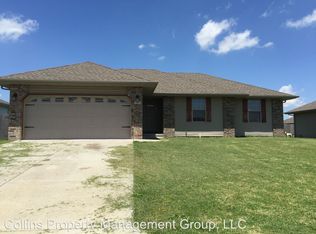 705 W Rice St, Clever, MO 65631