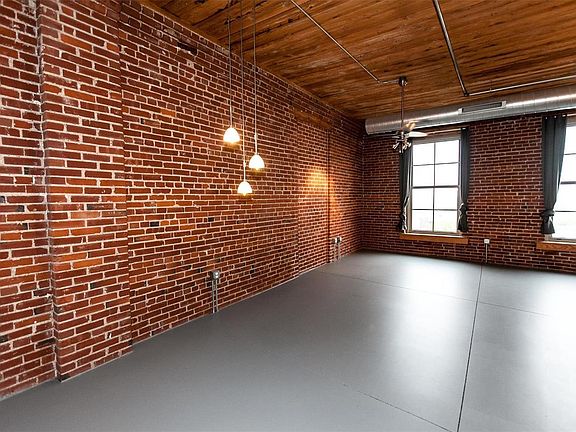 5th image of 721 N 17th St APT 410