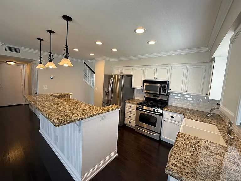 430 Carnation Pl — Photo 7