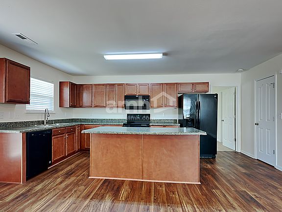 3rd image of 6614 Glenville Dr