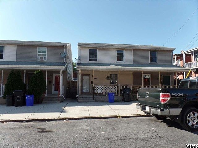 2nd image of 1624 Chestnut St