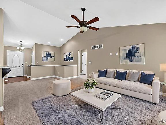 3rd image of 159 Shadow Pointe Dr