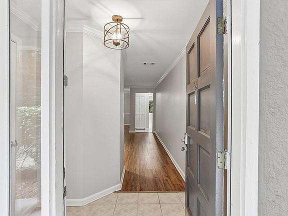 2nd image of 21 Brittany Way NE