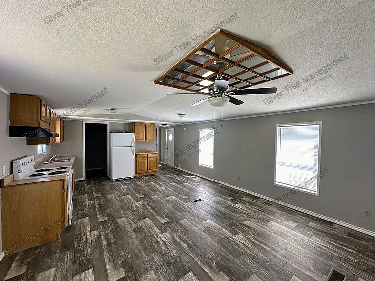 266 Lark Meadow Dr #B — Photo 9
