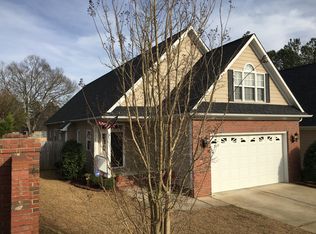 1515 Dixon Dr, Fayetteville, NC 28305