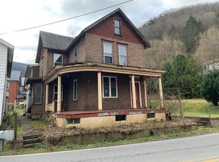 12034 Ridge Rd, Renovo, PA 17764