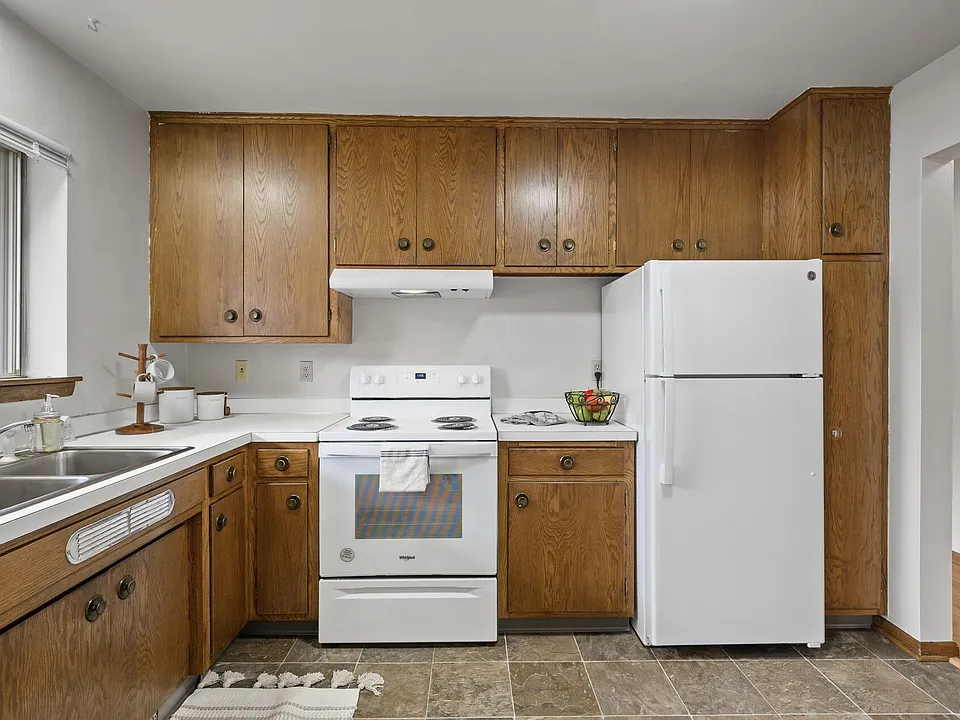 Imperial Heights Apartments