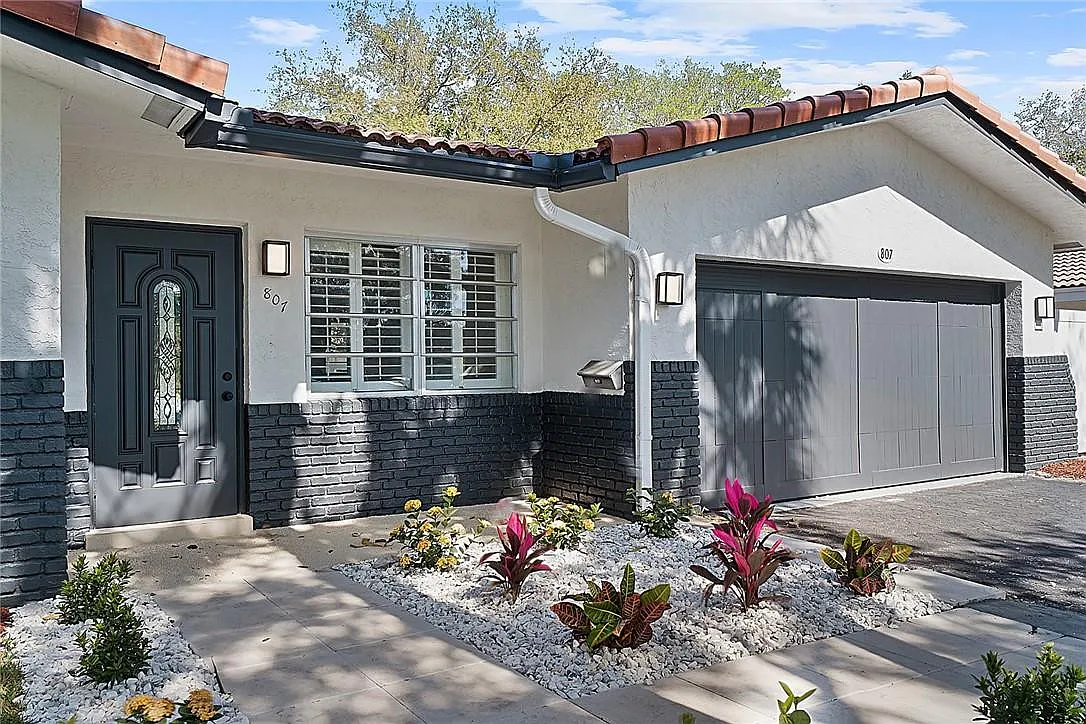 3 bed, 2.0 bath, $7,000 — Photo 2