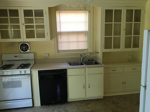 5th image of 3136 Ellwood Ave