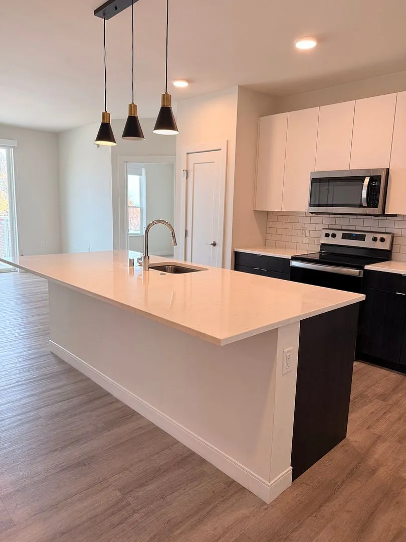 Theater Terrace Apartments — Photo 3