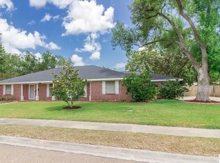 2105 Terrace Ave, Victoria, TX 77901