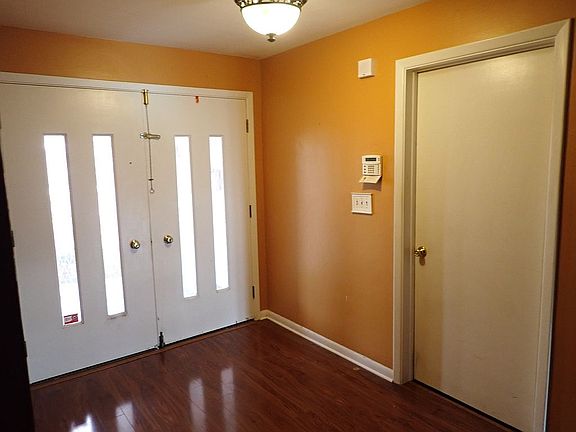4th image of 8431 Lopez Dr
