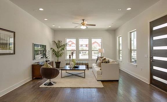 5th image of 4207 Berkman Dr