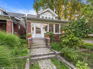 1099 Beaconsfield Ave, Grosse Pointe Park, MI 48230