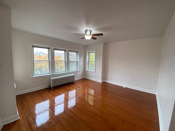 2nd image of 5521 W Farragut Ave #1E