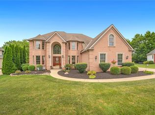 17380 Sawgrass Cir, North Royalton, OH 44133