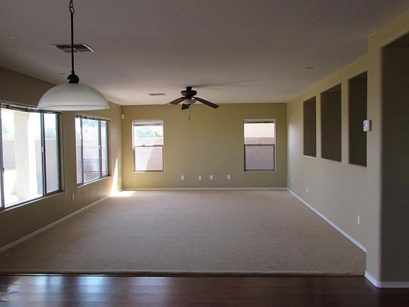 3rd image of 1264 W Pinkley Ave