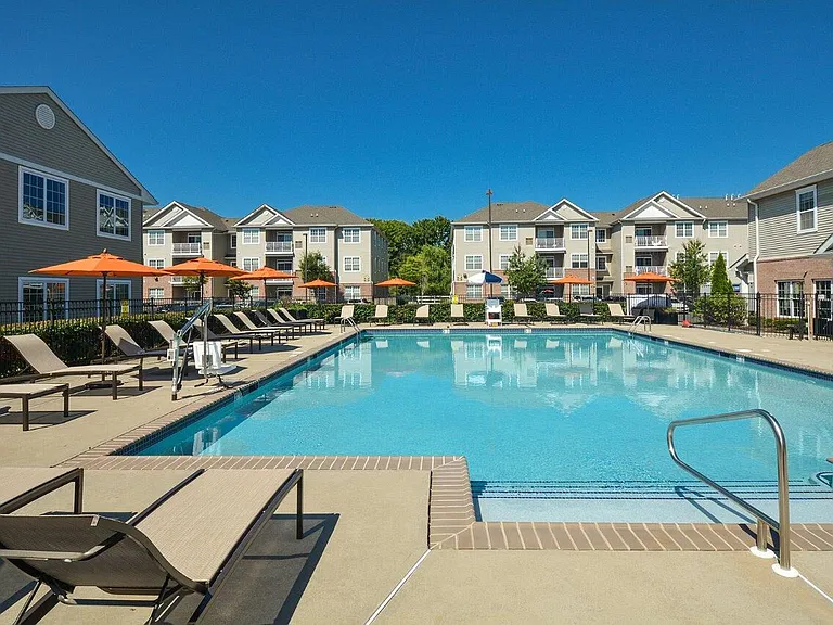 Aspen Court Apartments — Photo 17