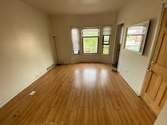3rd image of 2211 N Cambridge Ave