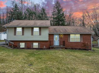 126 Estate Dr, Morgantown, WV 26508
