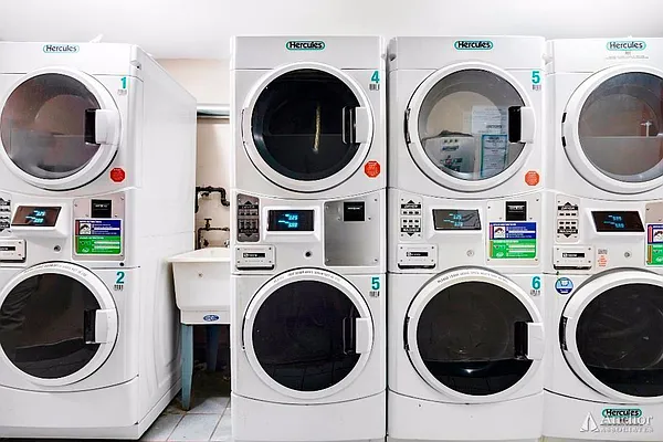 Rented by Anchor Associates | media 29