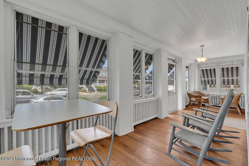 8 bed, 2.5 bath, 2796 sqft, $5,000 — Photo 3